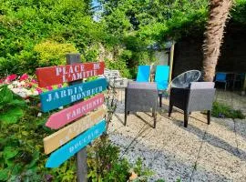 Maison spacieuse avec jardin clos, vélos à disposition, plages à 2 kms