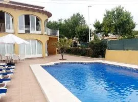 confortable villa at only 100 meter from the beach, supermarkets and the restaurants