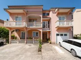 Amazing Apartment In Biograd Na Moru