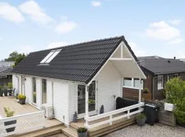 Beautiful Home In Otterup With Wifi