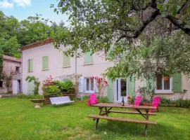 2 Bedroom Stunning Home In Burzet