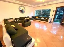 Luxueuse villa de 1100m à 500m de la plage