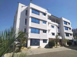 Milestone City Appartements - Avec Restaurant - Sans coupure d'electricité - vues imprenables