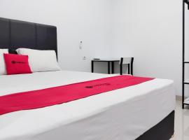 RedDoorz Near Universitas Siliwangi 2, hotel sa Padayungan