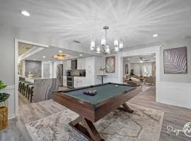 8BR w Heated Pool Waterview - Close to Beach