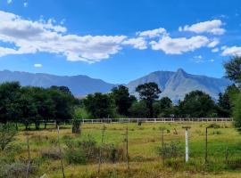 Blue Mountain Farm Lodge, Farm & Dam House