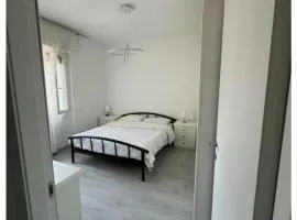 Clapa house medium