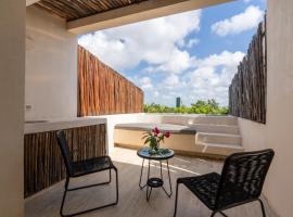 Sapphire - 2 floors condo with private roof and pool & beach club access, hotel v destinaci Tulum