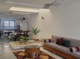 Villa récente Climatisée Kelibia 8min de la plage, logement avec cuisine à Bin Rhilouf