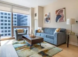 Luxury Apt Near Downtown