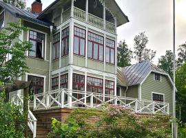 Villa K&auml;mparo, hotel na praia em Enh&ouml;rna