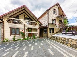 Затишні котеджі SVI, hotel in Bukovel