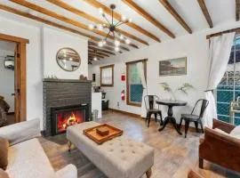 Twin Pines Hideaway BBQ, Fire-pit, Location!