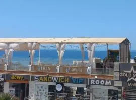 شقة فندقية على البحر 3