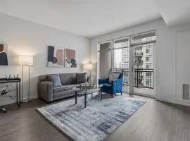 Luxury Apt In Harbor Point with Balcony