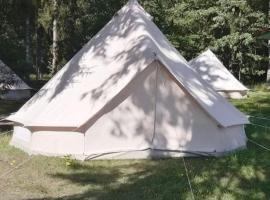 Ulge Park, hotell Oius