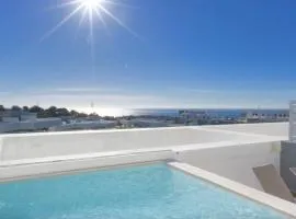 Exclusive sea view townhouse with private plunge pool in La Valvega, La Cala de Mijas
