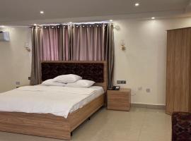 Tahir Guest Palace Suites, hotel v Kanu