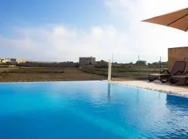 Kenn Gozitan villa and pool - Happy Rentals