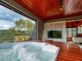 Chalé e refúgio dos sonhos! Conheça o Kleines Paradies、Massarandubaのホテル