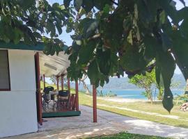 Bungalow Belle Vue, ubytování v soukromí v destinaci Maroe