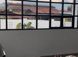 Minamo Homestay Modern Tengah Kota Payakumbuh, hotel pogodan za kućne ljubimce u gradu Payakumbuh