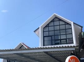 Minamo Homestay Modern Tengah Kota Payakumbuh, khách sạn ở Payakumbuh