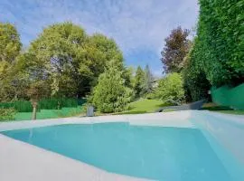 Private home with pool & beach, Vacation Near Center, Yard, BBQ, Mountain View, Free Parking