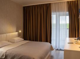 Green village Hotel, готель у місті Mikolaivka