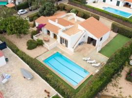 Villa La Tortuga, hotel i S'Algar