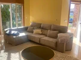 Welcoming house with terrace and garden in Barra de Mira