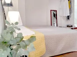 Center Vicolo Suite Apartment with Parking