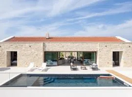Luxury Villa Terra & Aria Dalmatica heated pool sauna & jacuzzi