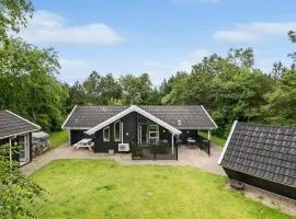 Beautiful Home In Oksbøl With Sauna