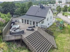4 Bedroom Cozy Home In Angered