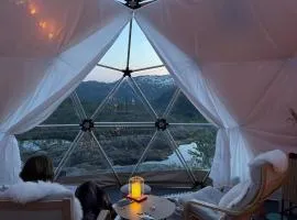 Handeland Lodge I Arctic Dome