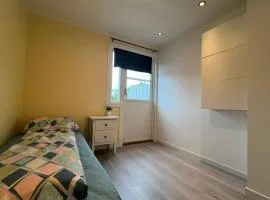 Cozy Urban Single Room