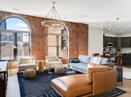 Top Floor Penthouse at the Historic Levy Building, hotel in Louisville