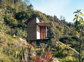 Escala 100 Organic Farm Glamping cerca a Bogotá, hotel v destinaci Fosca