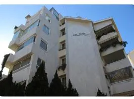 Luxury Apartment Koneytra 2 Bedrooms - 2 Baths