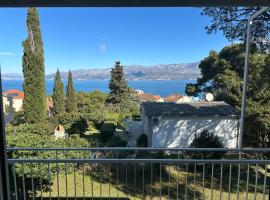 "Silente" Cozy Two-bedroom Apartment with sea view, hotel v destinácii Postira