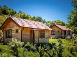 Boljesestre Lake retreat、Golubovciのコテージ