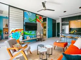 HGTV Loft | Rooftop Pool + Gym + Views + Bar