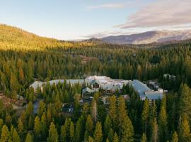Tenaya at Yosemite, khách sạn ở Fish Camp