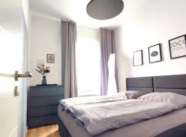 Apartment 'PrimeStay' modernes Appartment nähe Klinikum für Urlaub oder Geschäftsreise, 24 Std Check-in, WLAN, 55 Zoll-Fernseher, Streaming, Küche, Regendusche, Doppelbett, Schlafsofa, ruhige 50 qm Wohnung
