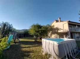 Villa familliale idéale pour les enfants, hotel v destinaci Manosque