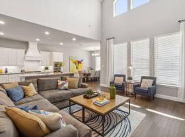 Elegant Spacious Home Near Omni PGA Frisco, Hotel in Frisco
