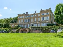 Séjourner au Château de la Roue Grand appartement