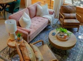 Private Dog-friendly Fall Foliage Paradise