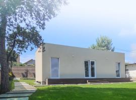 Casa da leira, hotel in Madalena